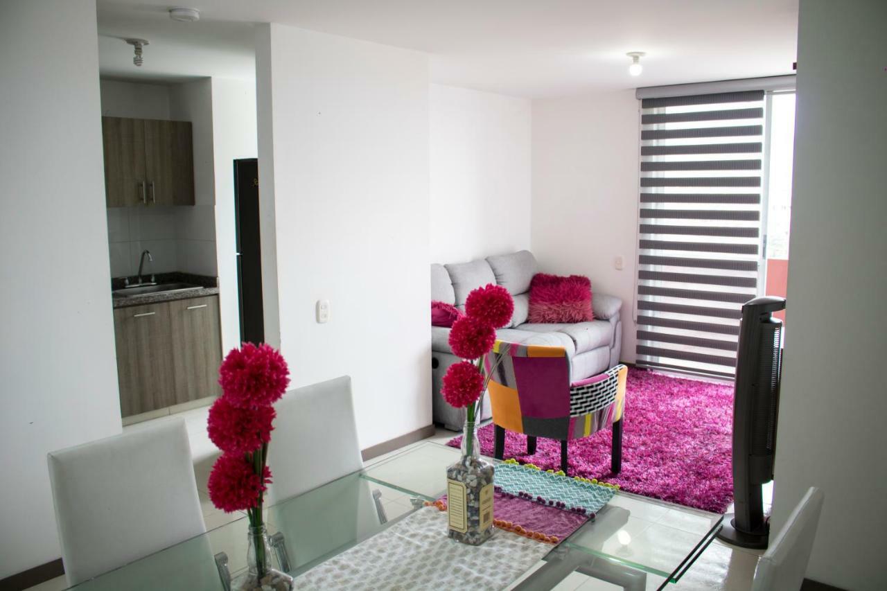 Apartamento Granate เปเรย์รา ภายนอก รูปภาพ