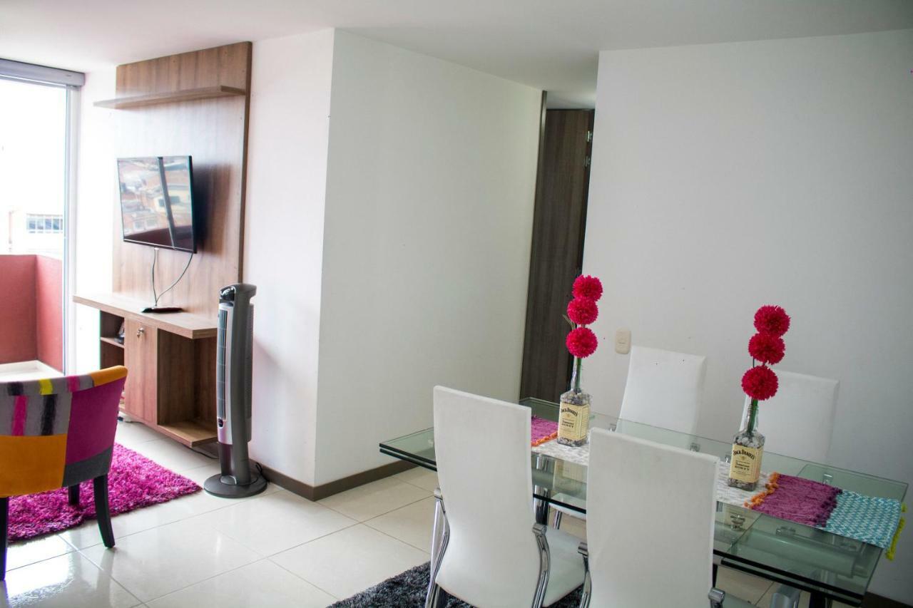 Apartamento Granate เปเรย์รา ภายนอก รูปภาพ